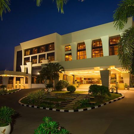 The Sunway Manor Pondicherry Exterior foto