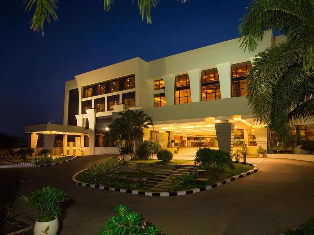 The Sunway Manor Pondicherry Exterior foto