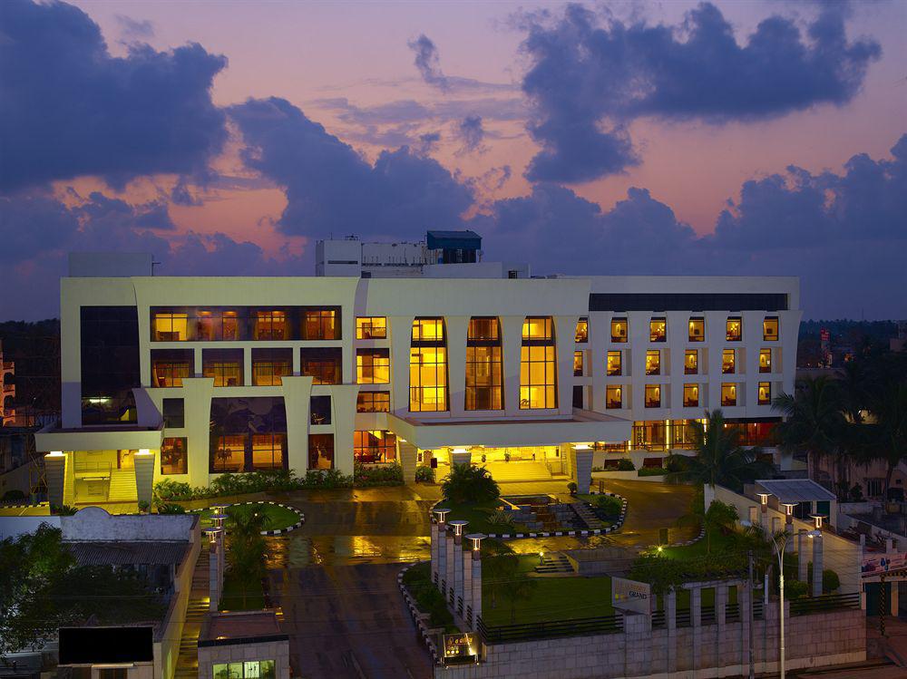 The Sunway Manor Pondicherry Exterior foto